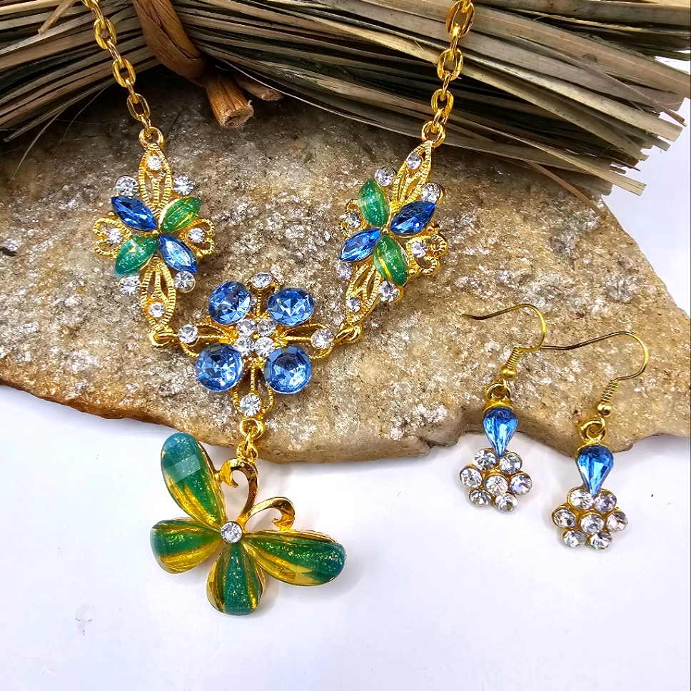 Nwt Butterfly Flower Rhinestone Earrings Necklace Jewelry Set Blue Green Gold